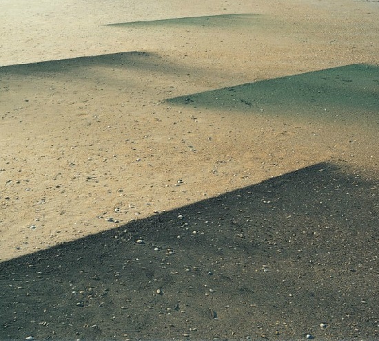 Instalación "Wind Painting XVIII" realizada por Bob Verschueren con tierra