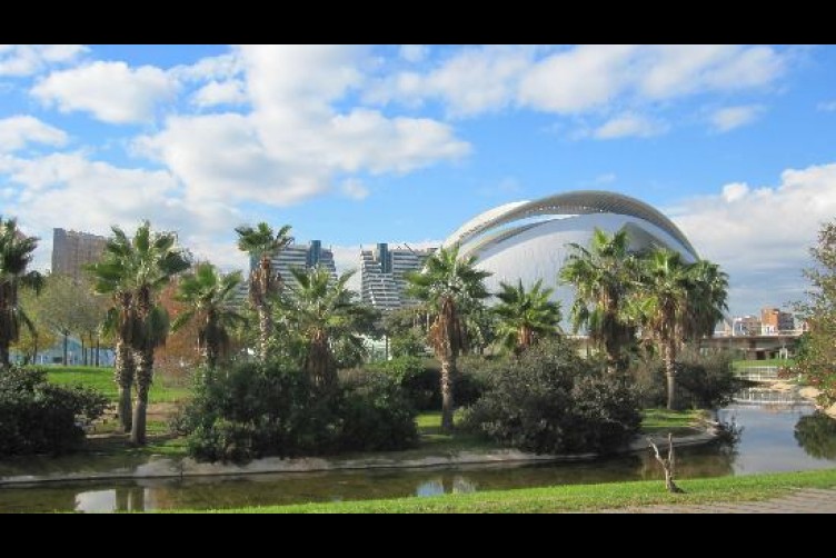 Imagen de los jardines del antiguo cauce del Túrua