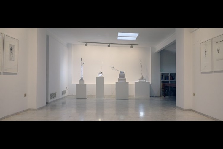 Fotografía de la exposición de Bernardí Roig en la Galería Ana Serratosa